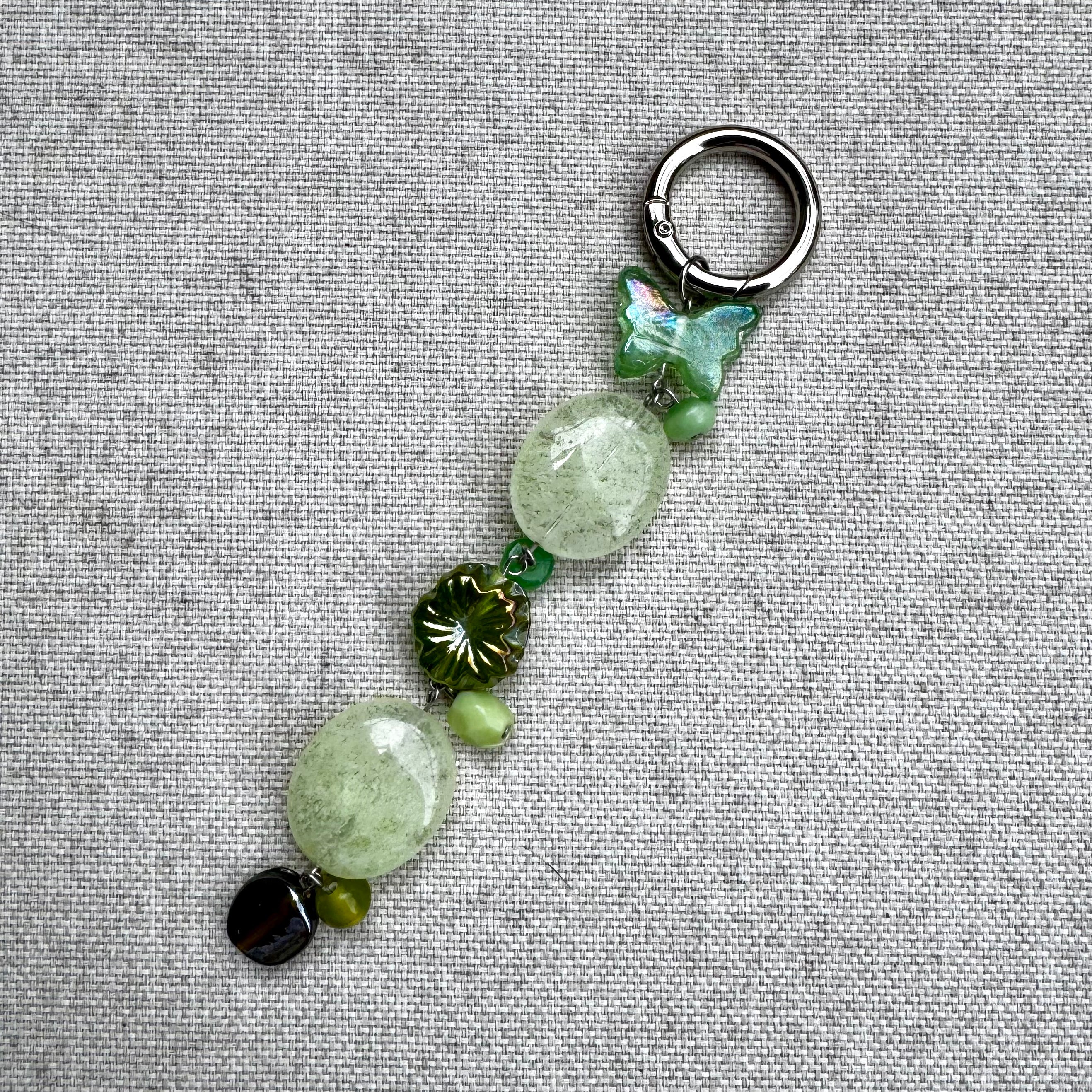 butterfly garden - keychain
